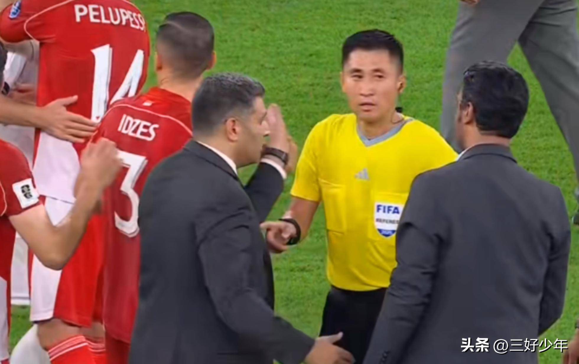 一场争议不断的比赛,裁判成为焦点!的简单介绍 一场争议不断的比赛,裁判成为焦点!的简单介绍