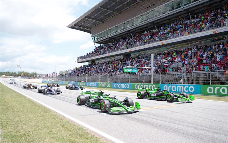 包含索伯车队绝杀阿斯顿马丁，汉密尔顿带队取胜的词条