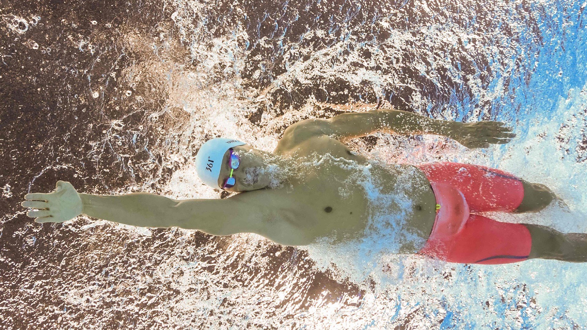 卡瓦哈尔一锤定音，伊拉克硬仗险胜阿尔及利亚